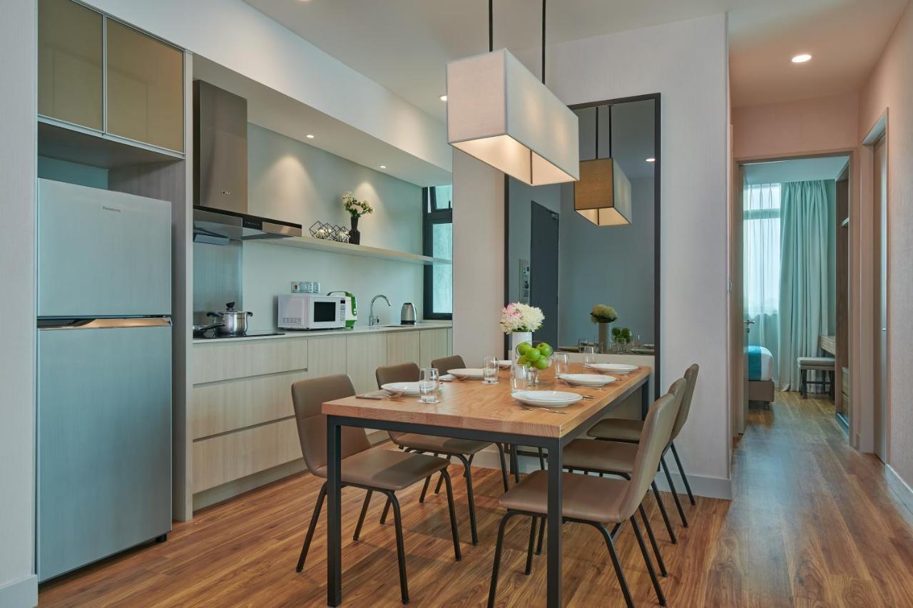 Mercure Living プトラジャヤ エクステリア 写真 A typical kitchen and dining room