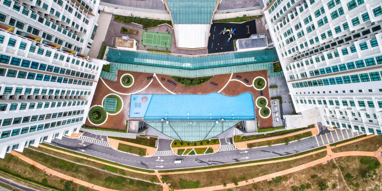Mercure Living プトラジャヤ エクステリア 写真 Aerial view of the pool