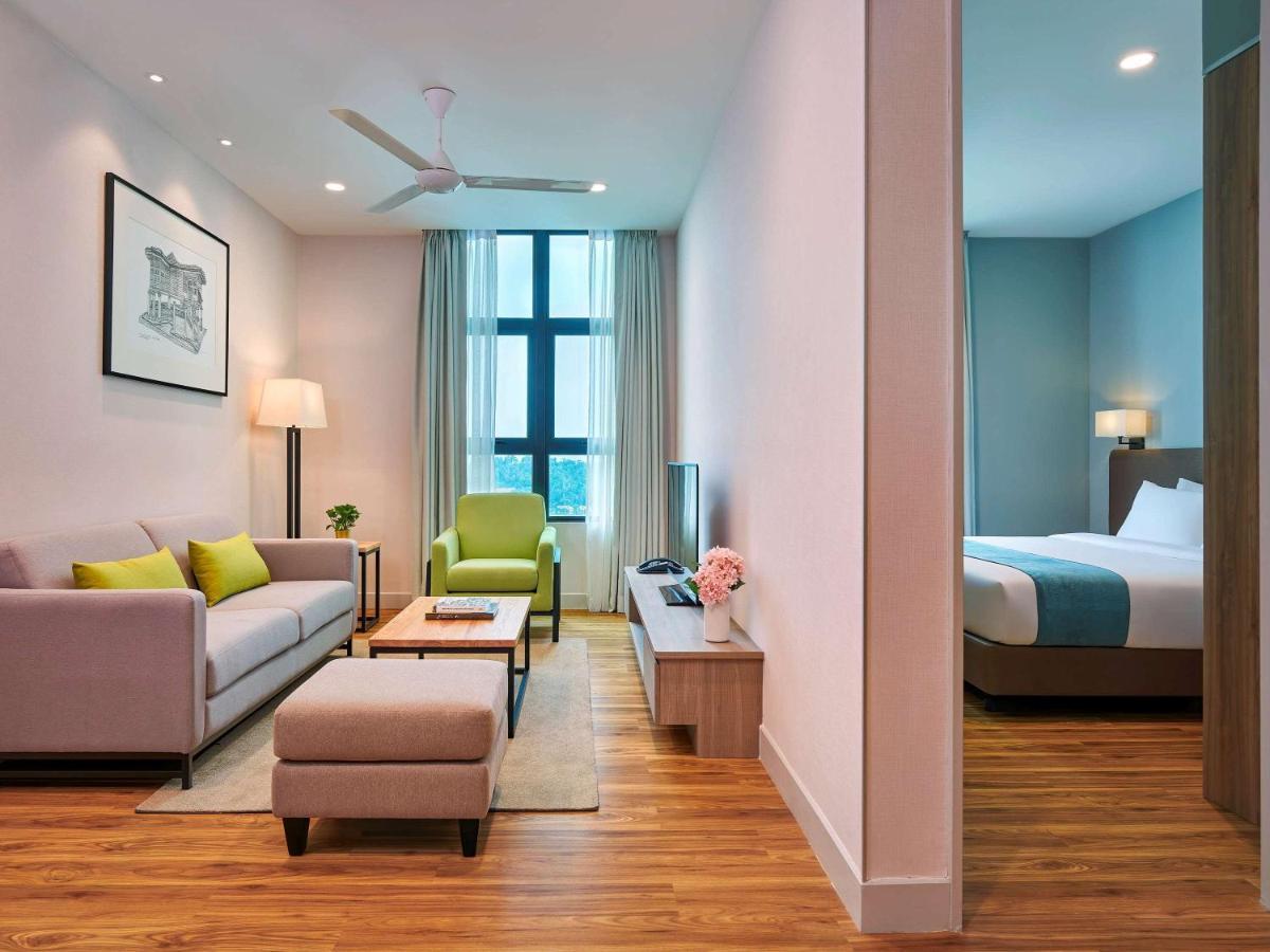 Mercure Living プトラジャヤ エクステリア 写真 A typical one-bedroom suite at the hotel