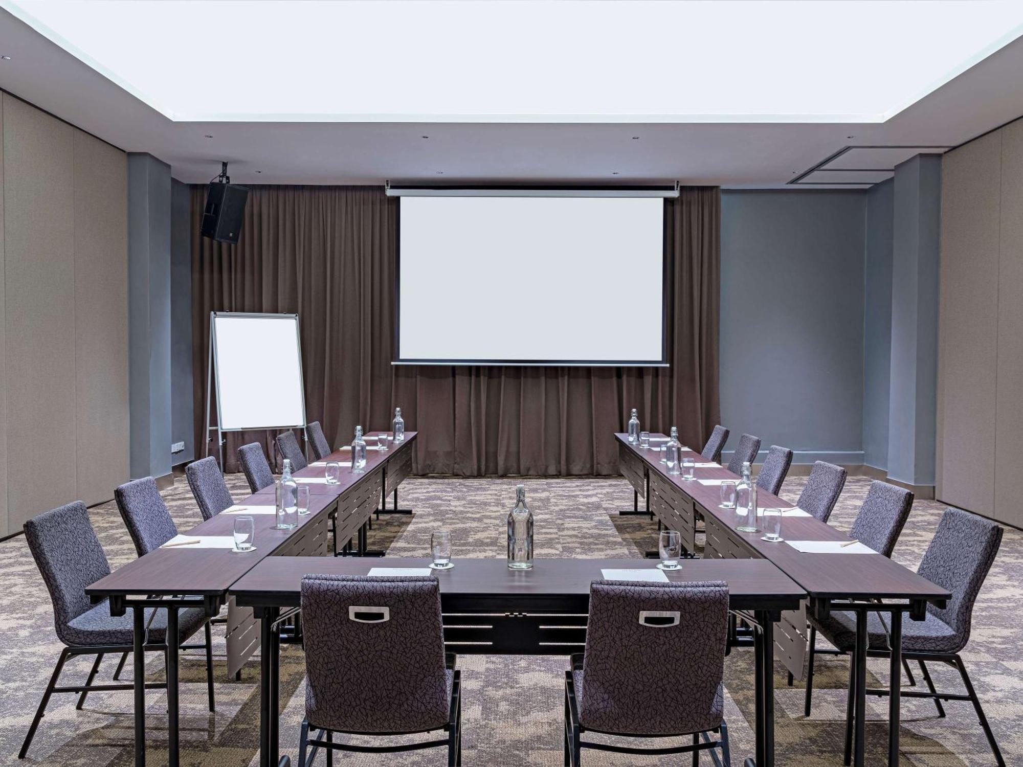 Mercure Living プトラジャヤ エクステリア 写真 A meeting room