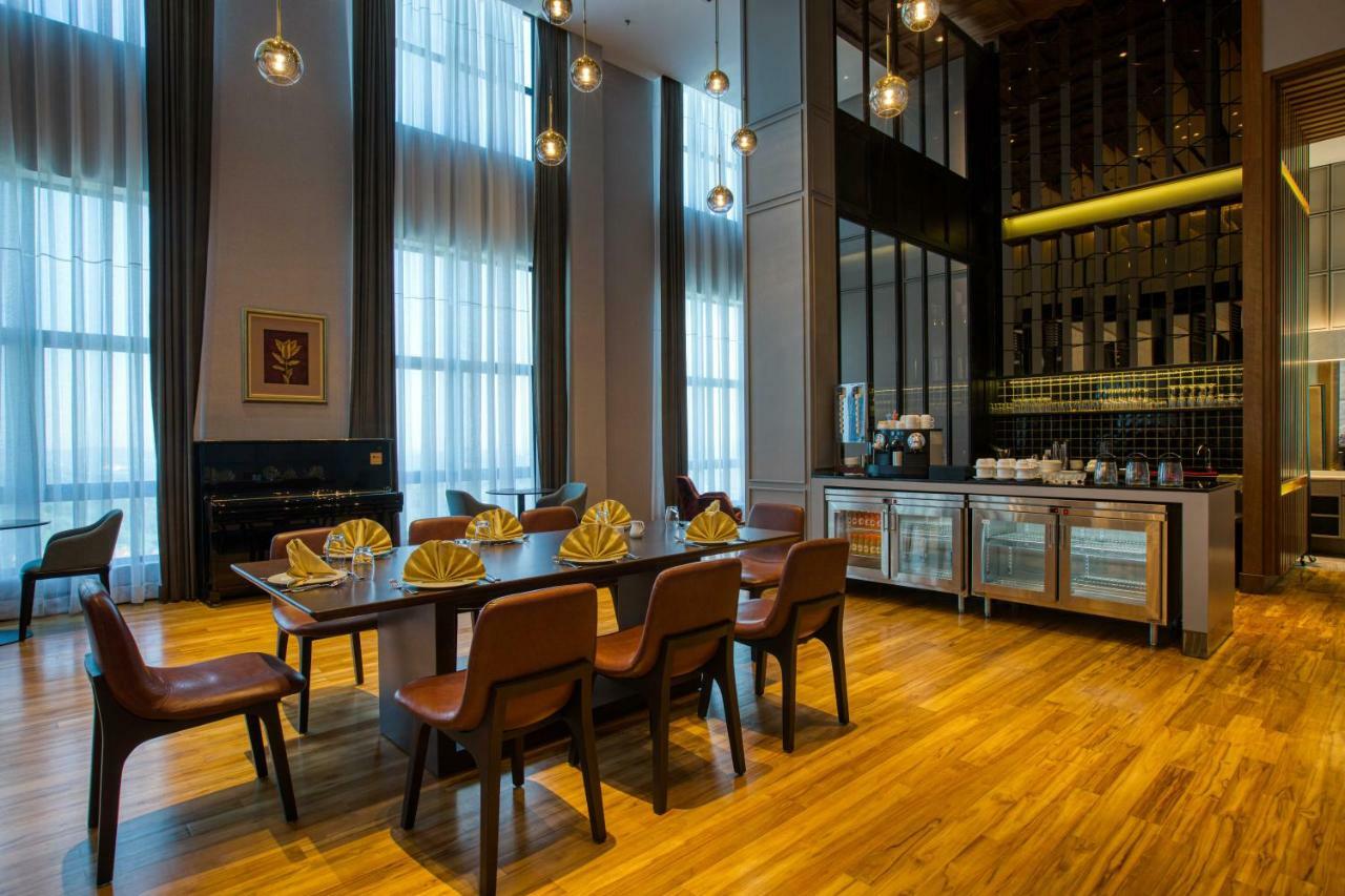 Mercure Living プトラジャヤ エクステリア 写真 The Royal Wing Suites and Spa